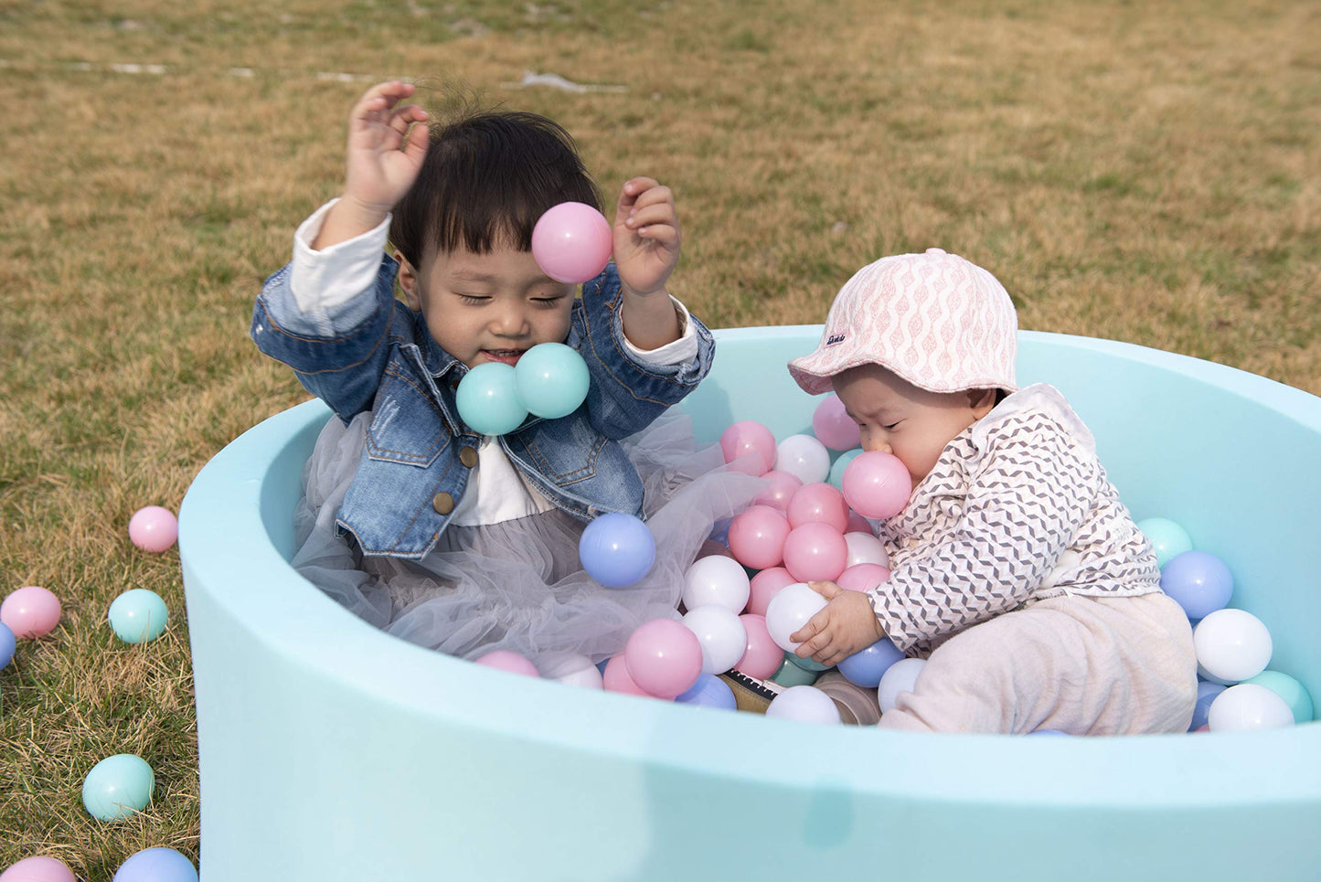 MoonxHome Ball Pit Balls for Toddlers & Dogs, BPA Free Crush Proof Plastic Toy Balls for Ball Pit, Children's Pool Water Toys, Ocean Balls for Play Tent 2.15 Inch Pack of 200 White&Green&Blue