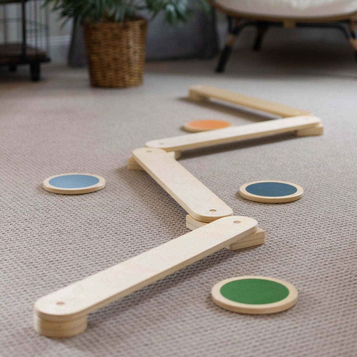 Little Partners Learn 'N Balance Toddler Balance Beam and Stepping Stones Set for Kids, Wooden Indoor Children's Activity Toy with 4 Colorful Stones, Portable Design, Hinged Sections