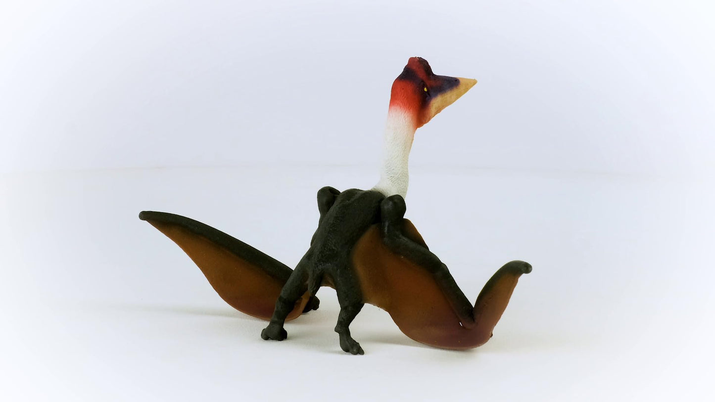 Schleich Dinosaurs - Realistic Quetzalcoatlus Dinosaur Toy Figurines for Boys and Girls Ages 4+ with Movable, Flappable Wings