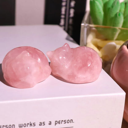 QINJIEJIE Rose Quartz Cat Decor Pink Gift Crystals Sleeping Cat Statue Stone Figurine Polished Gemstones Decors Office Room Home Desk Healing Valentines Decors for Women Cats Decor