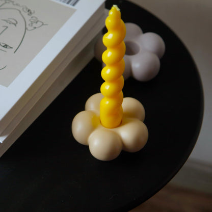 MDFAYE Cute Candle Holders, Ceramic Candlestick Holders for Table Centerpiece Flower Shape Home Decor Wedding Parties Living Room (Yellow)