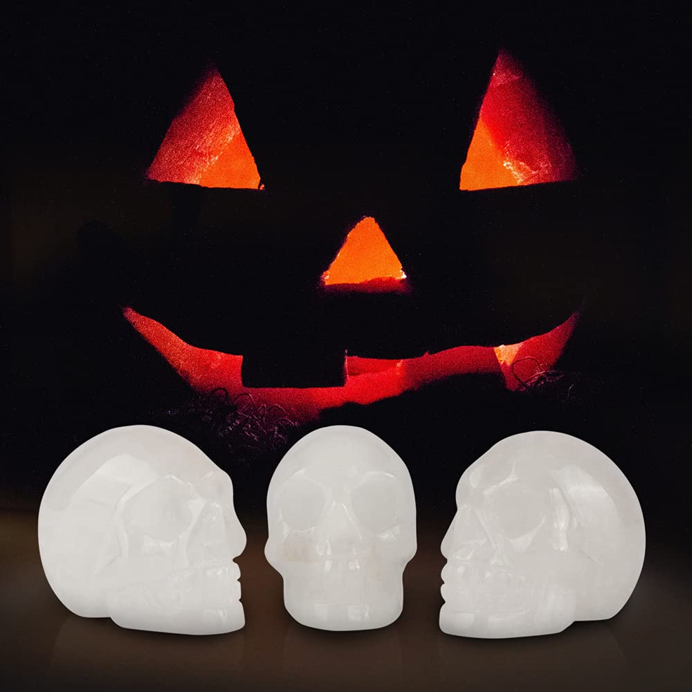Artistone 2.0" Clear Quartz Crystal Skull Head Decor Statue Healing Stones,Hand Carved Gemstone Skull Figurine Stone for Halloween Carnival Party,Personality Bar,Home,Office