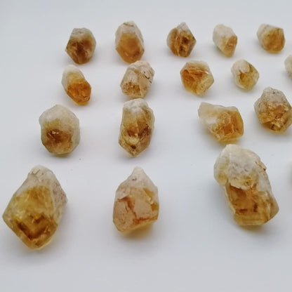 XMHOME Citrine Raw Crystal Point Rough Stone Natural Rock Blocks for Rolling Reiki Wicca 30-36 Pcs