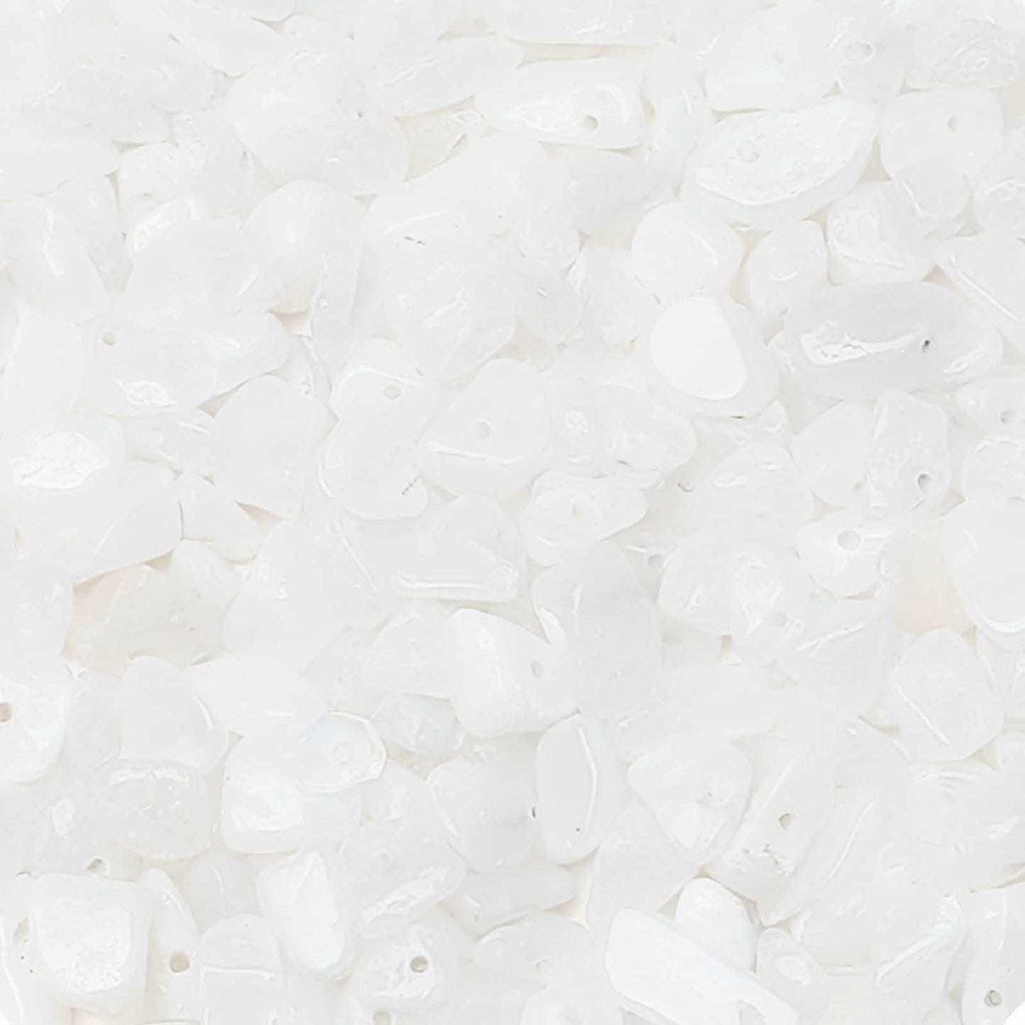 200pcs Natural Chip Stone Beads Gemstone Healing Crystal Loose Rocks Bead Irregular Glass Seed Charm Beads Drilled DIY for Jewelry Bracelet Necklace Earrings Making Crafting Supplies (White, 5-8mm)