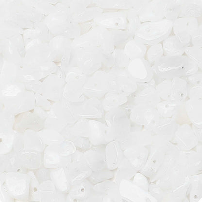 200pcs Natural Chip Stone Beads Gemstone Healing Crystal Loose Rocks Bead Irregular Glass Seed Charm Beads Drilled DIY for Jewelry Bracelet Necklace Earrings Making Crafting Supplies (White, 5-8mm)