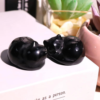 QINJIEJIE Black Obsidian Cat Decor Crystals and Healing Stones Figurine Sleeping Cats Stone Statue Gift Carved Gemstones Sculpture Office Home Desk Kitten Cute Cat Decor for Men Stocking Stuffers