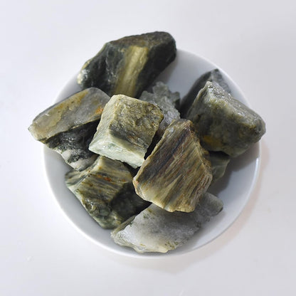 Erliway 1.25-2" Green Rutilated Quartz Raw Crystals, Natural Rough Green Rutilated Quartz Stone, Healing Stones for Fountain Rock, Home Decor Meditation Energy Balancing Wire Wrapping Reiki