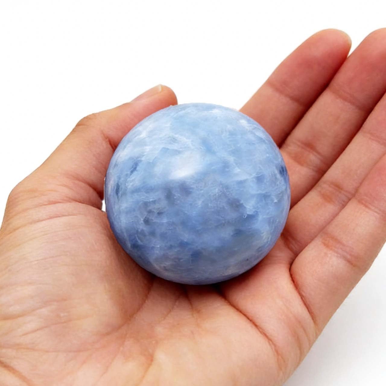 AierCrystal Natural Stone Healing Crystal Sphere Feng Shui Decor Positive Energy Tool for Wealth Meditation Protection Spiritual Space Diameter 4-5cm Celestite Sphere