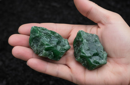 Healing Crystal Stones, 1.25-2.0" Large Reiki Healing Gemstones Natural Tumbled Polished Stones for Energy Witchcraft Therapy Meditation Pack 2 (Green Jade)