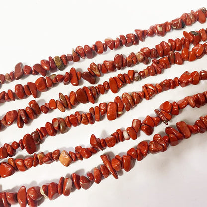 jodaying 7-8mm Natural Red Jasper Gemstone Chips Healing Gravel Bracelets Necklace Kit Irregular Tumble Stone Beads DIY Crafts Design Jewelry Making 32"