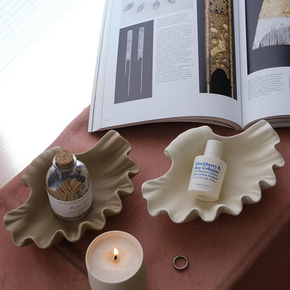WENSHUO Ocean Shell Ceramic Decorative Bowl, Jewelry Dish for Rings, Trinkets, Crème (Matte Crème)