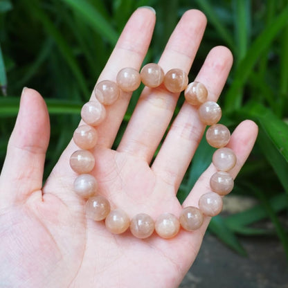 OwizJade 10MM Sunstone Bracelets for Women Men | Natural Orange Moonstone Gemstones for Spiritual Ceremony & Ritual | Bring Wealth | Stretch Jewelry Stone of Romance Passion Drive Confidence