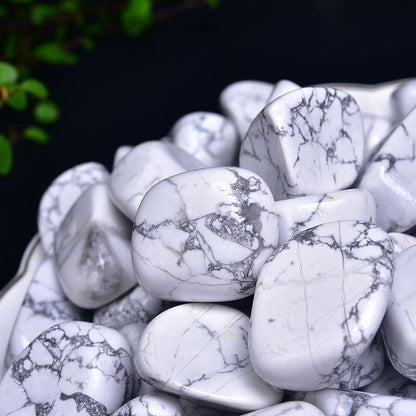 White Howlite Healing Crystal Stones, 1.25-2.0" Large Reiki Healing Gemstones Natural Tumbled Polished Stones for Energy Witchcraft Therapy Meditation