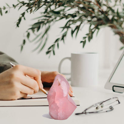 AMOYSTONE Rose Quartz Healing Crystal Large Flame Shaped Tower Standing Rose Quartz Protection Crystals for Witchcraft 1.5-2.2LB