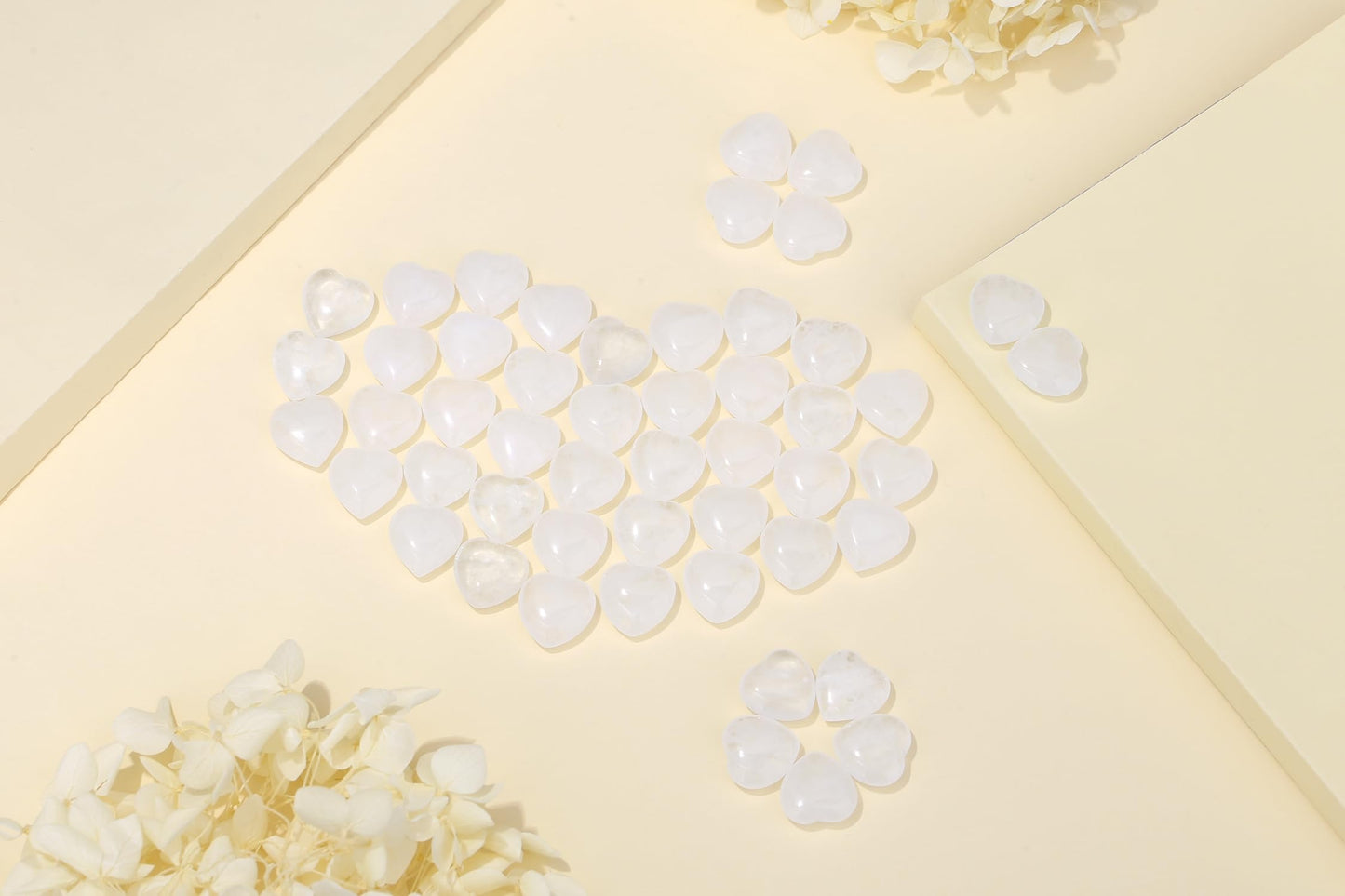 YATOJUZI 20PCS Clear Quartz Heart Healing Crystals Natural Clear Quartz Crystal Set White Love Stones Polished Stone Bulk Wholesale Mini Pocket Gemstones Reiki Energy Gifts for Women