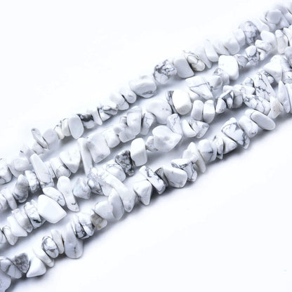 Natural Chip Stone Beads 450pcs White Howlite Chips 5-8mm Genuine Real Irregular Healing Crystal Rocks Hole Drilled DIY Loose Gemstone Beads for Jewelry Making Bracelet Earrings Necklace Crafting