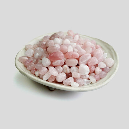 Sisamn 3lb Natural Rose Quartz Tumbled Stones Polished Crystals Bulk for Vase Filler Stones,Healing Stone, Home Decor, Fish Turtle Tank, Plants Decor, Jewelry Making