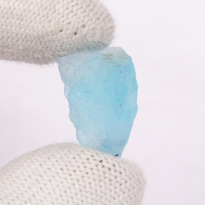 GEMHUB Loose Gemstones For Jewelry Makings Quality Sky Blue Aquamarine 14.00 Carat Natural Raw Rough Gemstone Necklace For Women