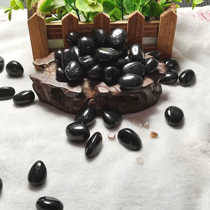 Erliway 1PC 1.25-2" Black Tourmaline Tumbled Stone, Polished Reiki Healing Crystal and Stone, Natural Tumbled Polished Stones for Energy Witchcraft Therapy Meditation Protection Home Decor