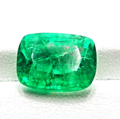 Natural Colombian Emerald 8.20 Ct Certified Loose Gemstone – Cushion Cut, Vibrant Green for Jewelry Making