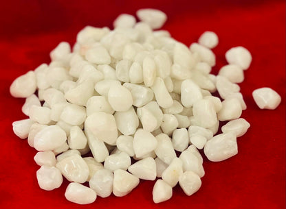 Indian Consigners White Quartz Tumbled Stone Chips – 100g Natural Polished Gemstones for Healing, Energy Work, Crafts & Home Decoration