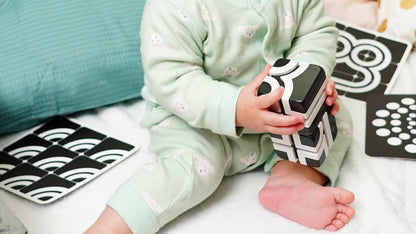 QBI Magnetic Baby Toys 0-6-12 Months | Black and White Baby Cards Newborn Toys High Contrast Flashcards & Magnetic Cubes | Visual Stimulation Montessori | Baby Essentials (9 Pieces)