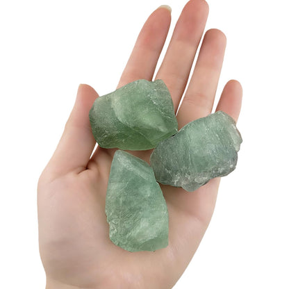 3-5Pcs Natural Green Fluorite Raw Crystals Rough Stones Rocks for Tumbling Polishing Cabbing Gemstones Crystals and Healing Stones for Wicca Reiki,Fountian Rocks for Decorations (Green Fluorite)