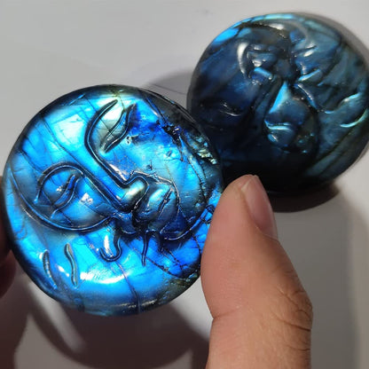 SaiDian 1Pcs Sun Moon Face Natural Labradorite Healing Sphere Stone Quartz Carved Crystal Ornaments Decor Reiki Minerals Meditation Home Decoration