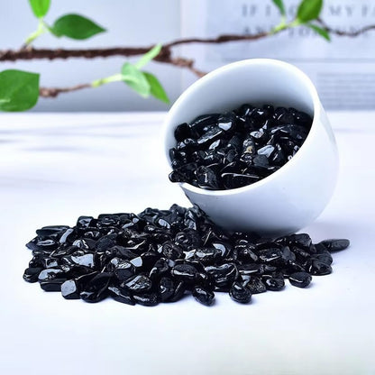 Erliway 100g Natural Black Tourmaline Tumbled Chips Stones,7-9mm Polished Healing Crystal Chips, Irregular Shaped Healing Crushed Crystal Stone, Healing Reiki Crystal Jewelry Making Home Decor