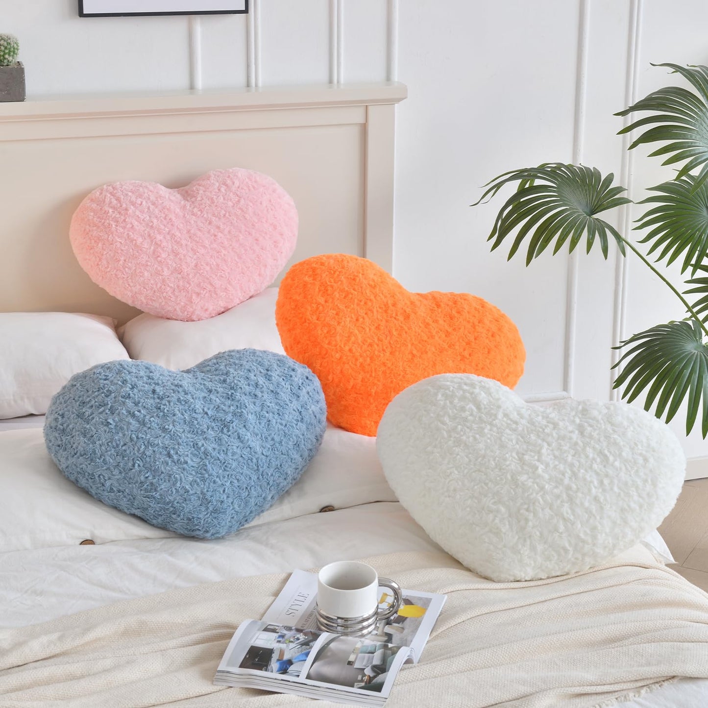 ZCNYCLAM Heart Pillow, Soft Heart Shaped Pillow with Room Decorative Throw Pillows for Bed Couch Chair Sofa, Heart Shaped Cute Throw Pillow Cushion for Bedroom Living Room (Black, Mini 12.9" x 9.8")