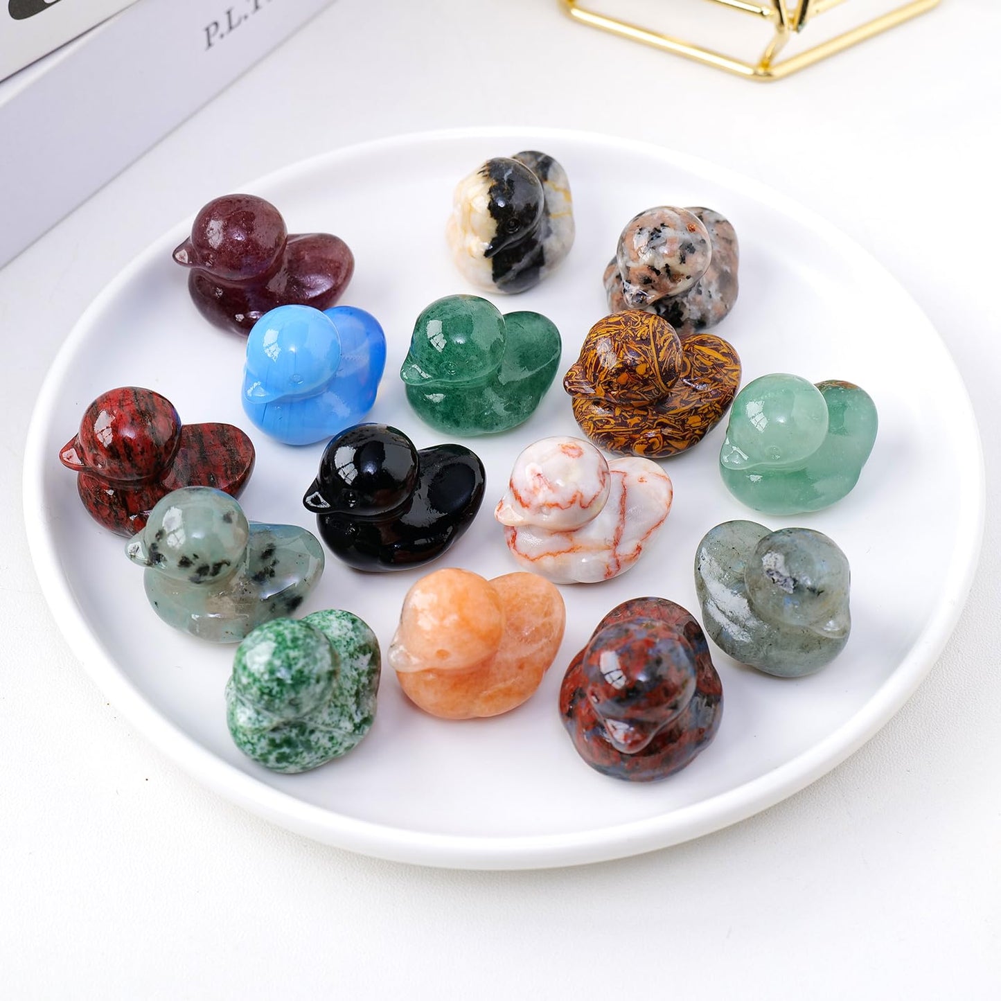 Runyangshi 1PCS Duck Figurine Statue Natural Crystal Green Aventurine Duck 1.18" Healing Crystal Stone Hand Carved Lucky Duckling Sculpture Home Desk Office Decoration Duck Lover Gift