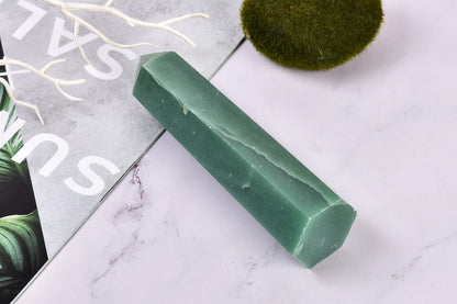 AMOYSTONE 1PC Green Aventurine Wand Natural Healing Crystal Hexagonal Column 6 Faceted Small Green Stone Tower Reiki Yoga 0.6-1.1 Lbs