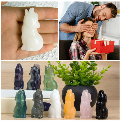 QLRSUXN White Jade Howling Wolf Crystal Figurines, 2.2 Inch Wolf Totem Spirit Animal Statue Decor for Home Office Desk Altar, Hand Carved Natural Healing Crystal Sculpture Gifts for Women Men