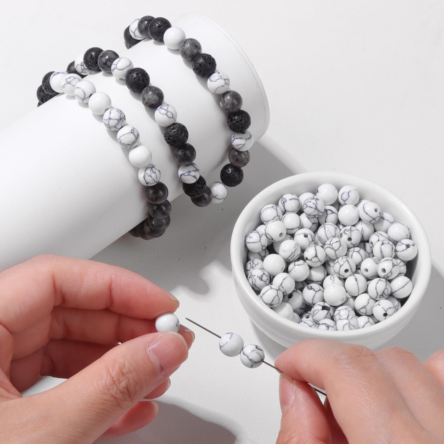 Risyfjew 50PCS 8mm Natural Howlite Beads Gemstone Round Loose Beads for Jewelry Making Chakra Crystal Stone Beads for Bracelets Necklace Earrings Making Supplies (50pcs/Strand)