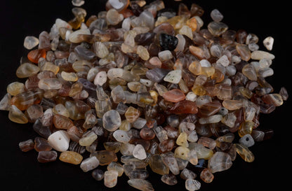 Natural Chip Stone Beads Persian Gulf Agate 5-8mm About 400 Pieces Irregular Gemstones Healing Crystal Loose Rocks Bead Hole Drilled DIY for Bracelet Jewelry Making(5-8mm, Persian Gulf Agate)