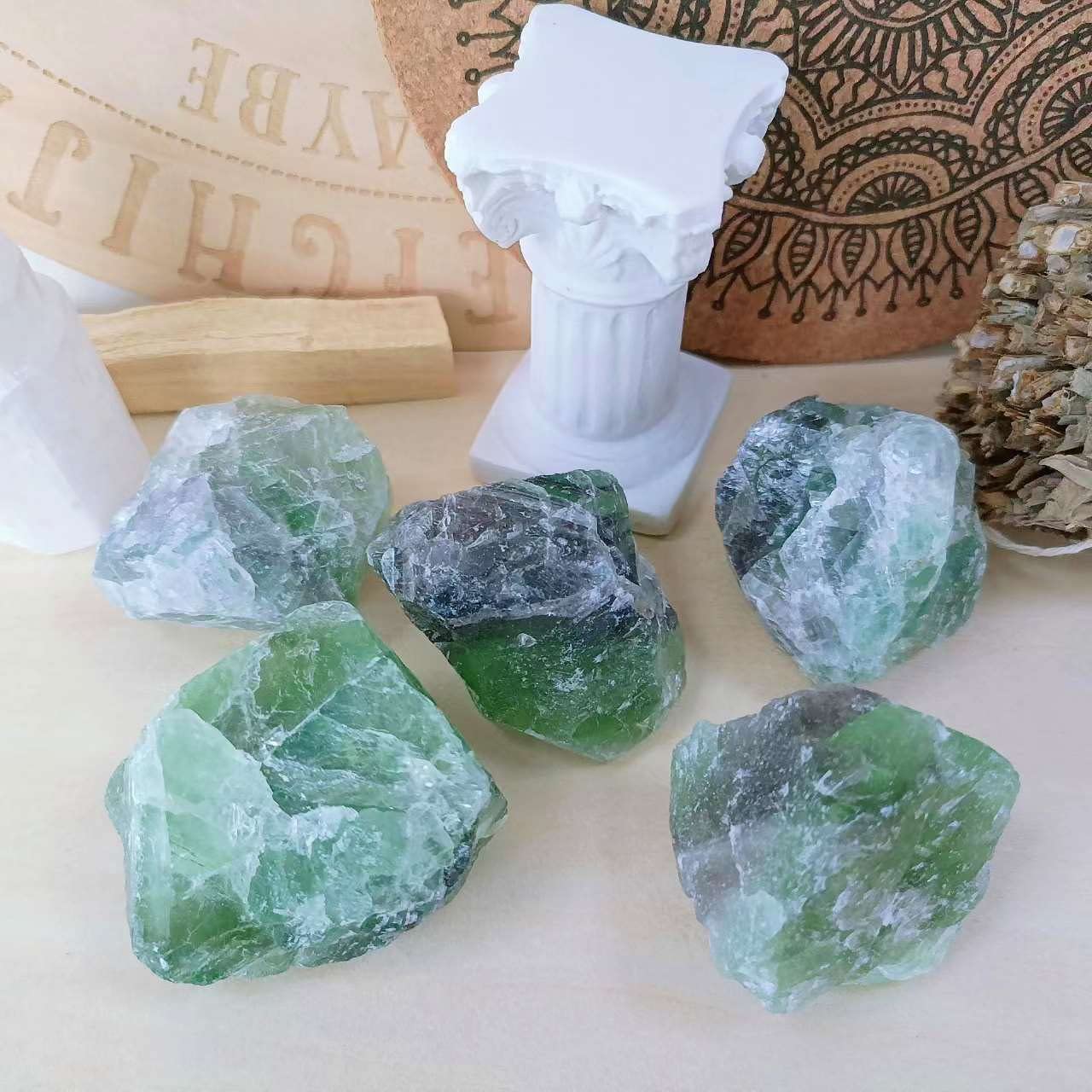 LAIDANLA Fluorite 2" Natural Rough Stones Crystal Large Raw Crystals Bulk Healing Gemstones for Reiki Healing Tumbling Fountain Rocks Wire Wrapping Decoration Cabbing Lapidary 4PCS 0.55lb