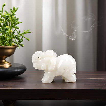 SquarezhenBo Elephant Ornament, Elephant Statue, Jade Stone Handcraft Natural Green Jade Stone Elephant Statue Decor Toys in Hand Home Décor Accents Sculptures (White)