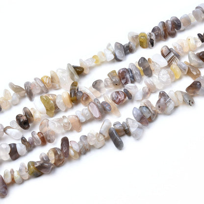 Natural Chip Stone Beads 450pcs Banded Agate Chips 5-8mm Genuine Real Irregular Healing Crystal Rocks Hole Drilled DIY Loose Gemstone Beads for Jewelry Making Bracelet Earrings Necklace Crafting