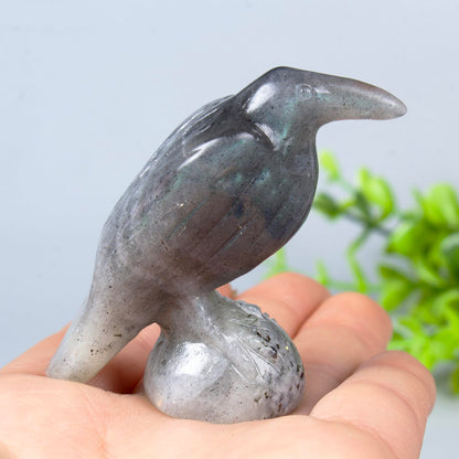 QLRSUXN Natural Labradorite Raven Figurines,2 Inch Healing Crystal Animal Statues,Lucky Guardian Pocket Crow Figurines as Women’s Gifts,Raven Statues for Office Home Decor and Ornament.