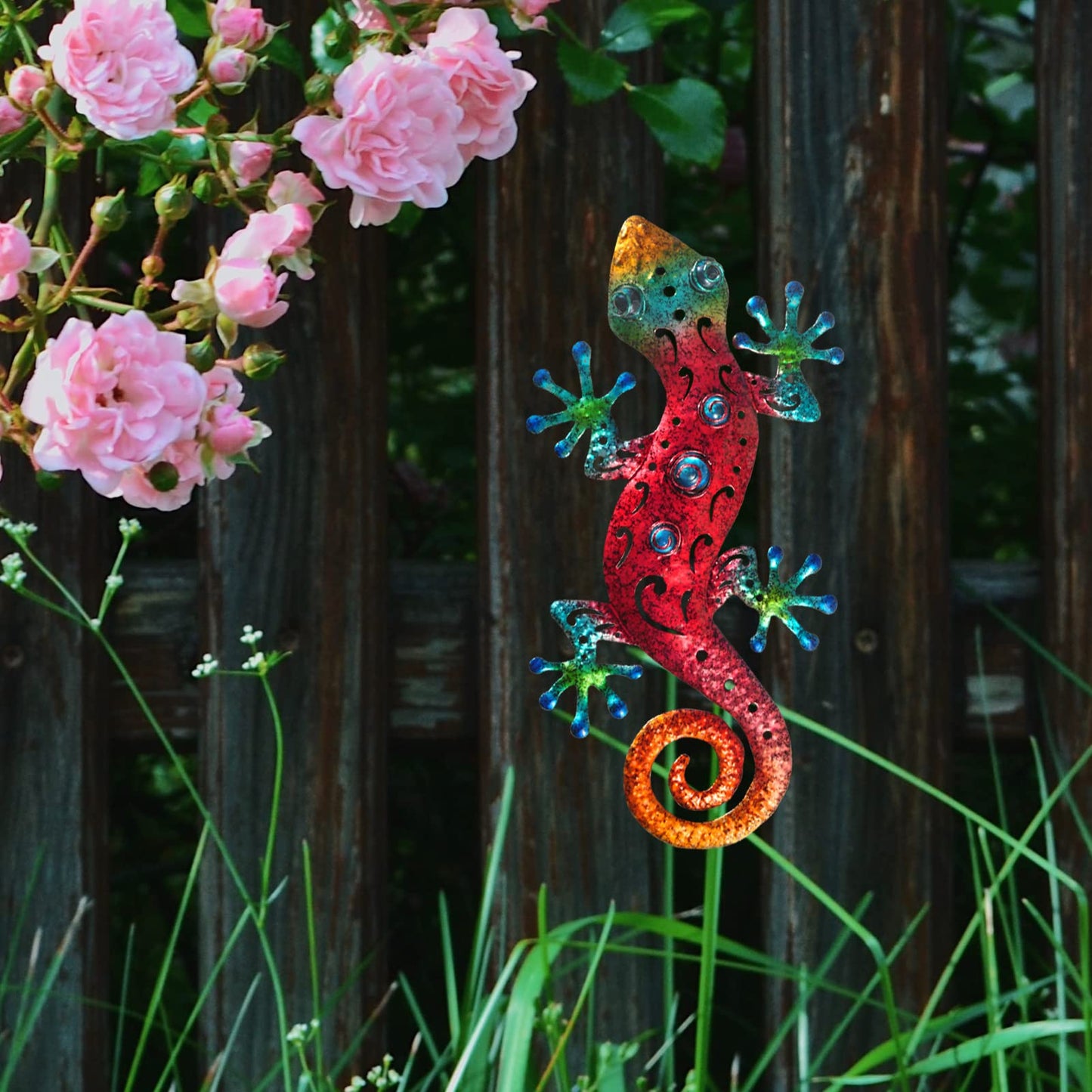 Tuokiuhn Metal Outdoor Red Gecko Wall Decor Lizard Garden Decoration Outdoor Fence Yard Wall Art Country Farmhouse Decor 13.5 * 7.5Inch
