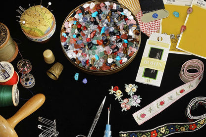 LAIDANLA Multicolor 400pcs Natural Chip Stone Beads 5-8mm Healing Crystal Irregular Gemstones Drilled DIY Loose Rocks Bead Crystal for Bracelet Earrings Necklace Jewelry Making Crafting