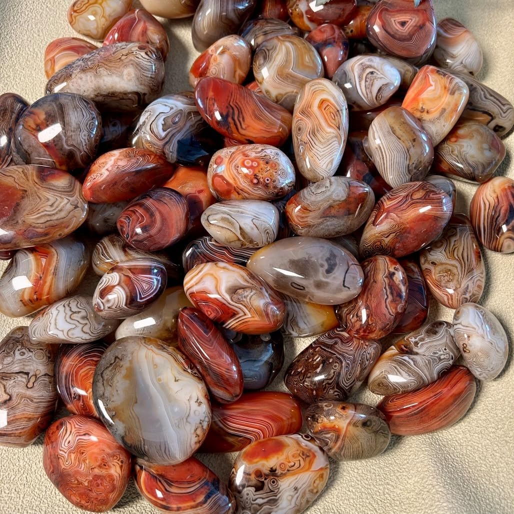 Rstnunssy Sardonyx Banded Agate Palm Stone Worry Stone Irregular Polished Tumbled Stone Pebble Healing Crystal for Home Decor (200, Grams)