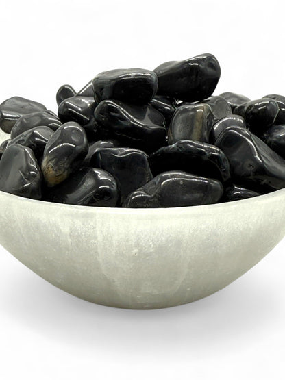 Pachamama Essentials Black Onyx Tumbled - Healing Stone - 20-25mm (1)