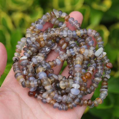 400pcs Natural Chip Stone Beads for Jewelry Making Blue Agate 5-8mm Irregular Gemstones Healing Crystal Loose Rocks Bead Hole Drilled for Ring Earrings Necklace Bracelet Making DIY Art Crafts