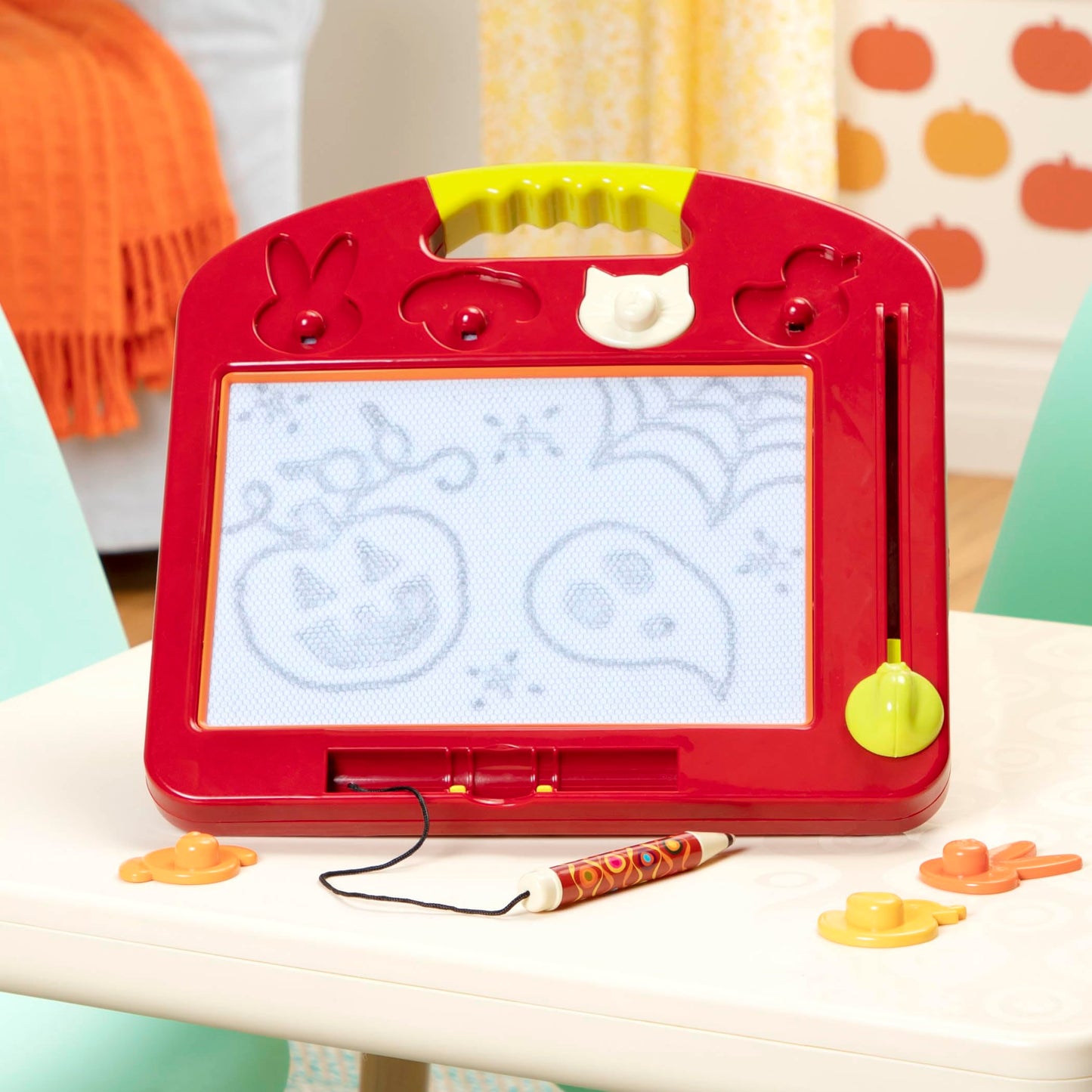 B. toys – Magnetic Drawing Board – 4 Animal Stamps – Portable Sketcher – Creative Toys for Toddlers, Kids – 18+ Months – Toulouse – LapTrec