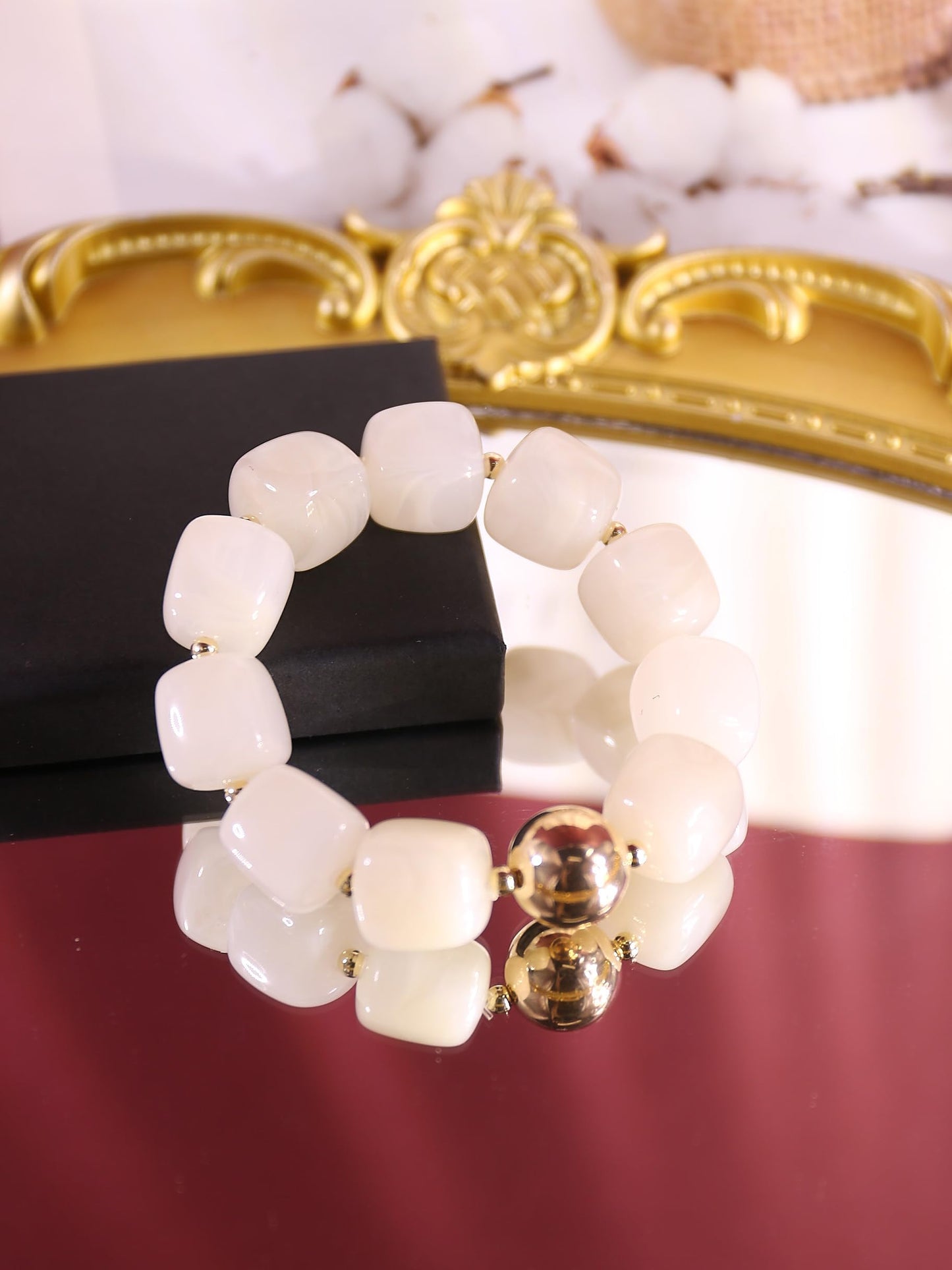 Sidlens White Beaded Bracelets for Women Trendy Chunky Bracelet Beaded Boho Jewelry Summer Bracelets Statement Bracelet Vacation Beach Accessories