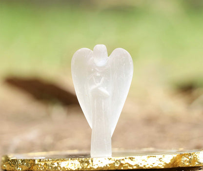 Crocon Selenite Gemstone Guardian Angel Healing Figurine, Hand Carved Pocket Angel - Crystals for Positive Energy, Handmade Mini Statue for Love, Peace & Healing, Natural Gemstone Healing Figurine