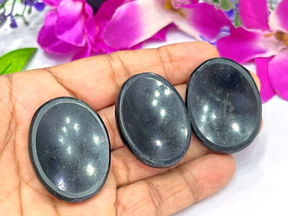 GEMSCITE Black Tourmaline Thumb Worry Stones Metaphysical Gemstone Crystal Healing Reiki Men Women Gift FENG Shui Positive Energy Love Wellness Palm Stones Wicca Powerful