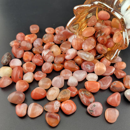 1,000 Carats Red Agate Handpicked Tumbled Stones Crystals Chips 0.3''-0.5'' Bulk Fountain Rocks Pocket Stones for Healing, Reiki, Meditation, Witchcraft,Home Decorations (Red Agate)