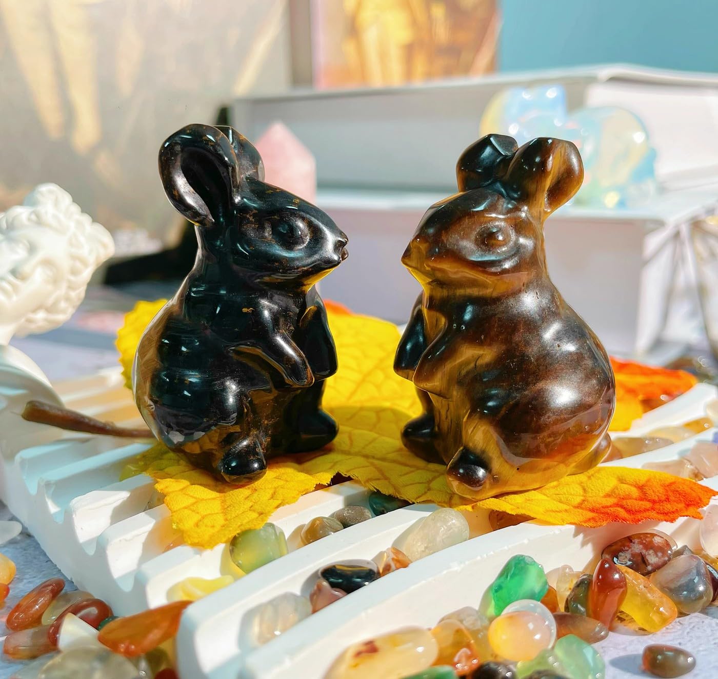 DUQGUHO Tiger Eye Bunny Decor Crystals Rabbit Statue Pocket Polished Natural Gemstone Crystals Figurines for Easter Decoration Office Room Desk Decor 1.5’’ Gifts for Women 1PC